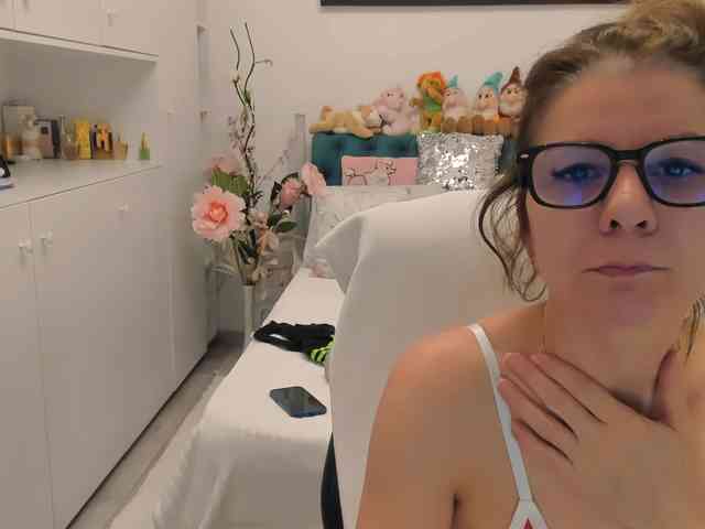 SalomeJade webcam