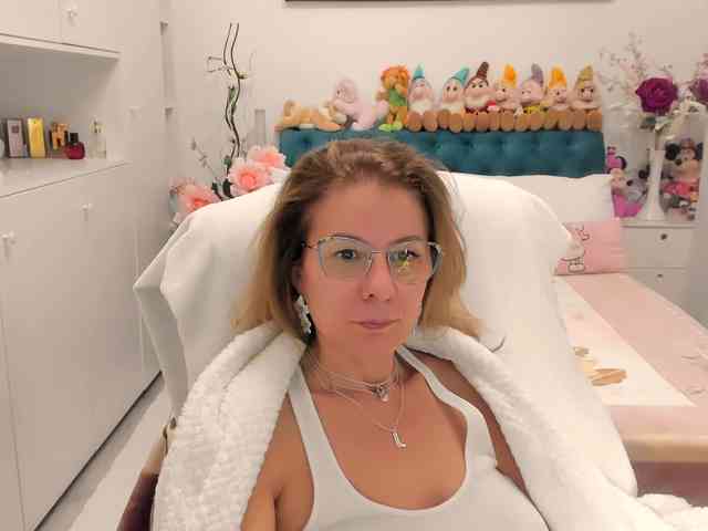SalomeJade webcam