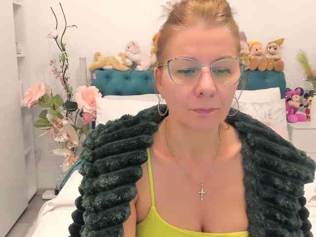 SalomeJade webcam
