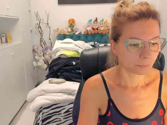 SalomeJade webcam