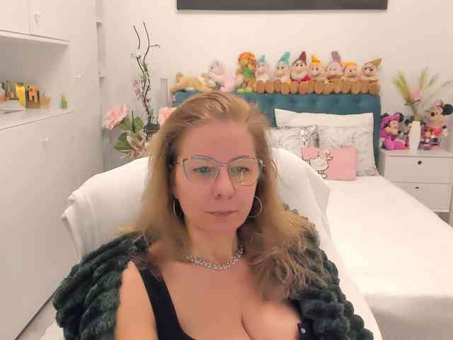 SalomeJade webcam