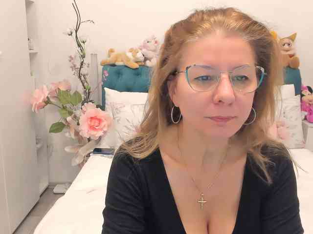 SalomeJade webcam