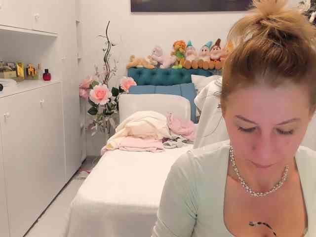 SalomeJade webcam
