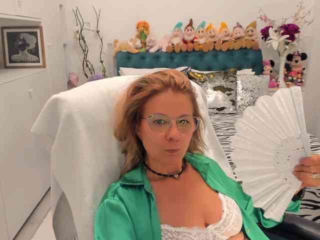 SalomeJade webcam