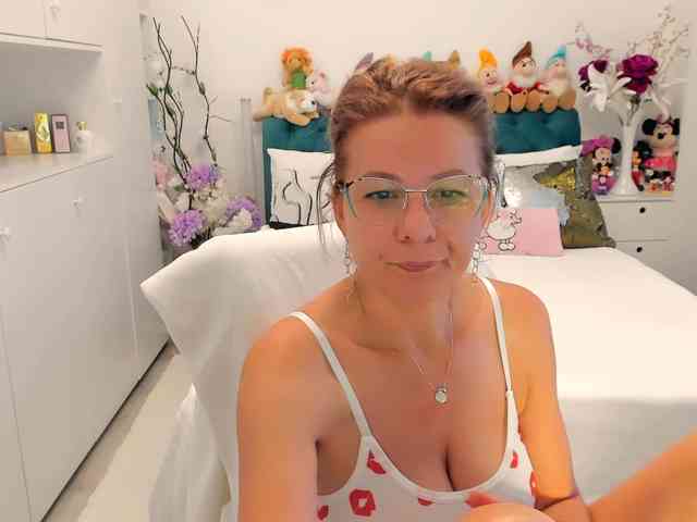 SalomeJade webcam