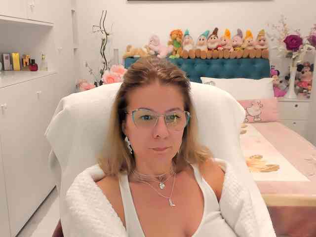 SalomeJade webcam