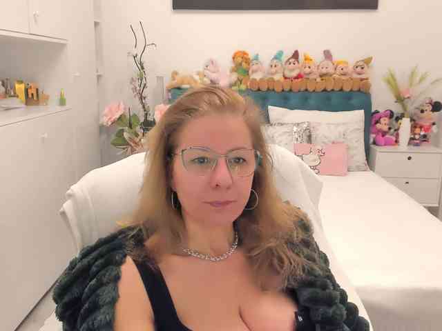 SalomeJade webcam