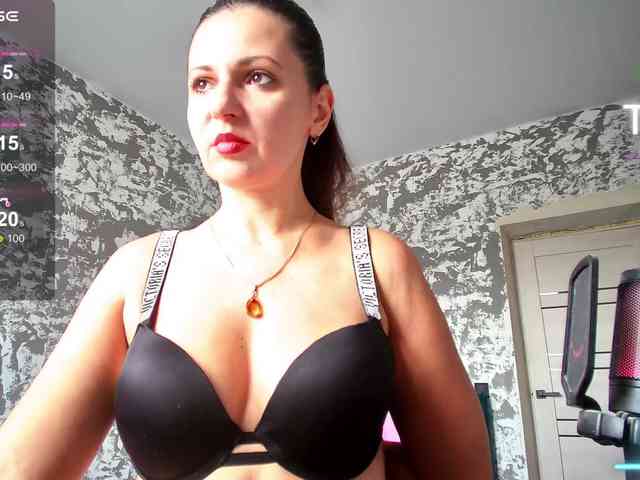 MistressMMM webcam