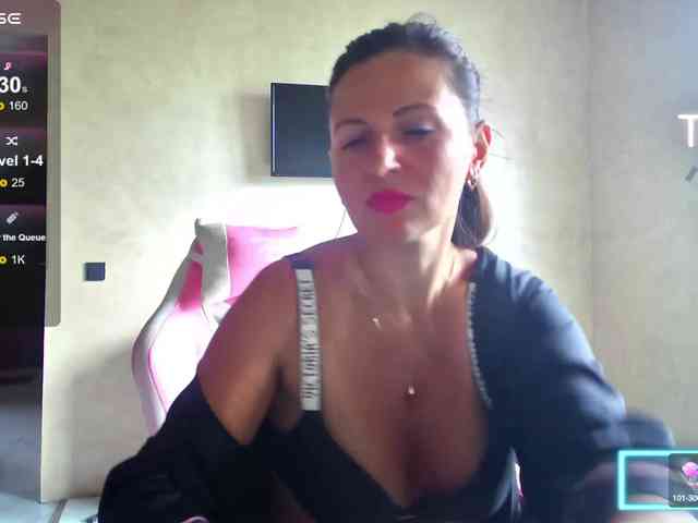 MistressMMM webcam
