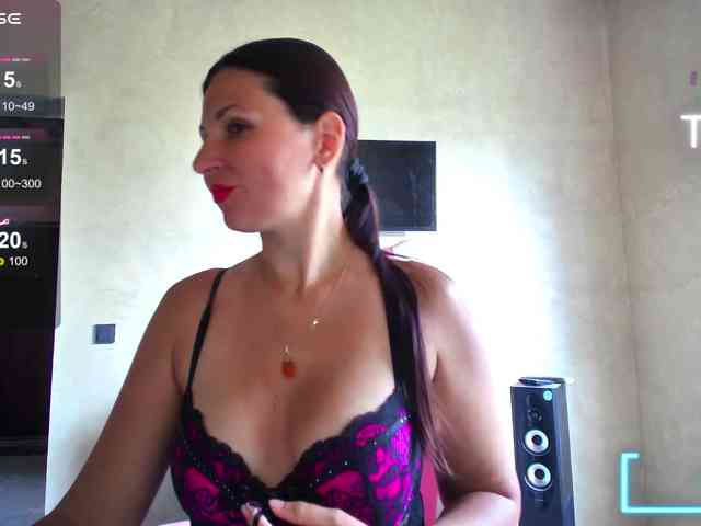 MistressMMM webcam