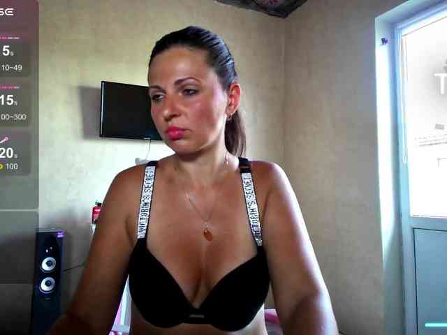 MistressMMM webcam