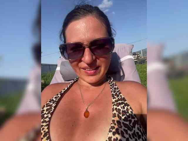 MistressMMM webcam