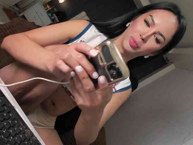 prettyjulia03 Live Webcam on BongaCams