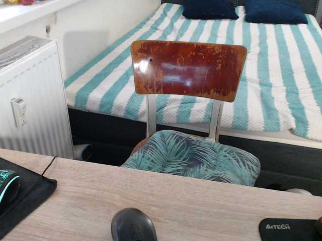 Bessy123's BongaCams show and profile