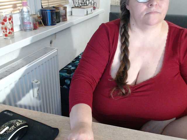 Bessy123's BongaCams show and profile