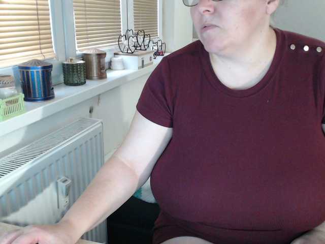 Bessy123's BongaCams show and profile