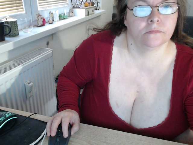 Bessy123's BongaCams show and profile
