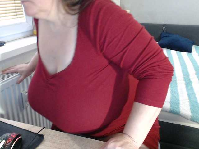 Bessy123's BongaCams show and profile