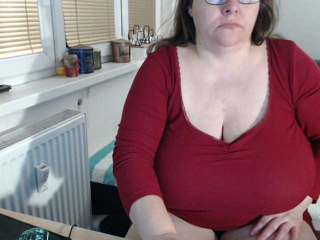Bessy123's BongaCams show and profile