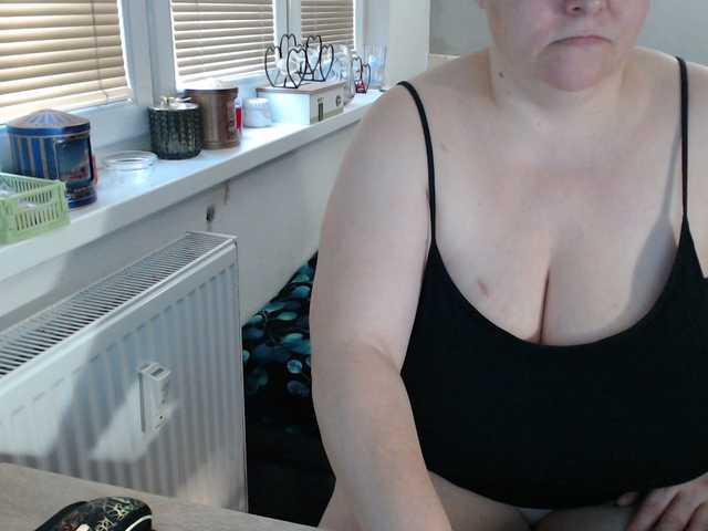 Bessy123's BongaCams show and profile