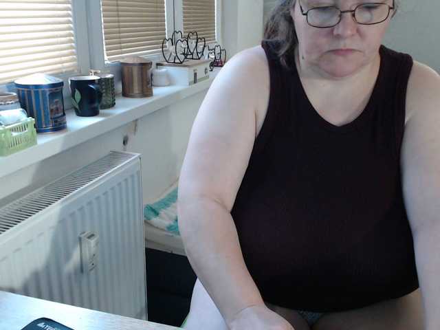 Bessy123's BongaCams show and profile