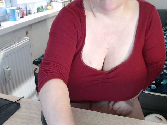 Bessy123's BongaCams show and profile