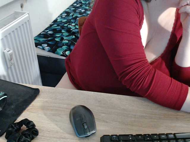 Bessy123's BongaCams show and profile