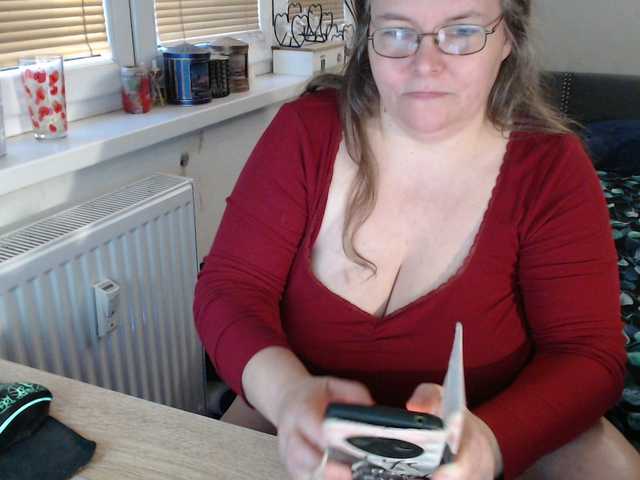 Bessy123's BongaCams show and profile