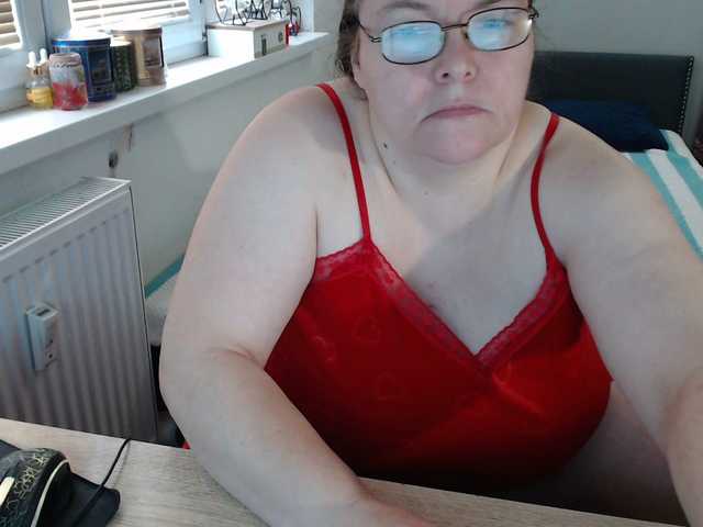 Bessy123's BongaCams show and profile
