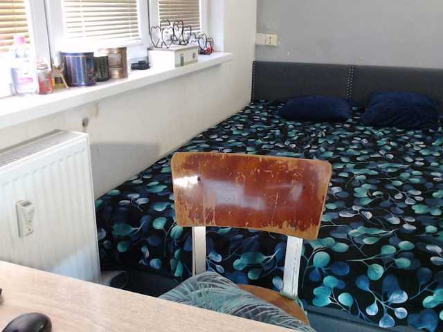 Bessy123's BongaCams show and profile