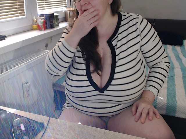 Bessy123's BongaCams show and profile