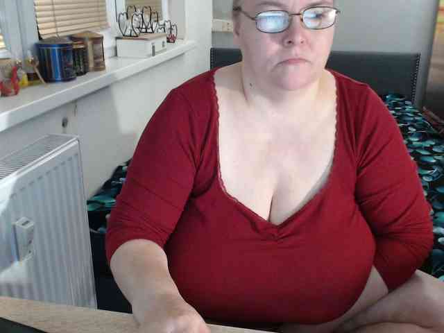 Bessy123 Live Webcam on BongaCams