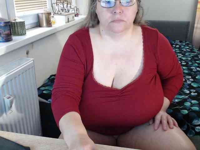 Bessy123 Live Webcam on BongaCams