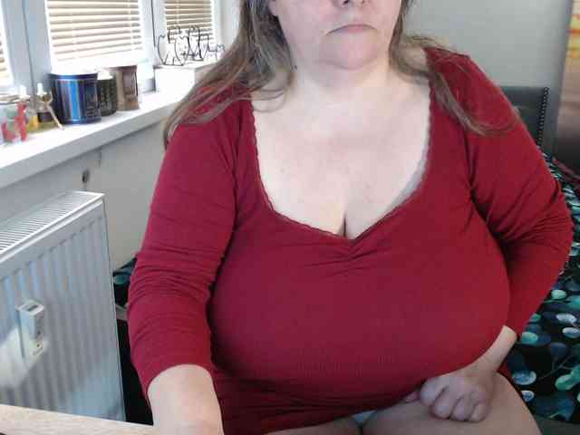 Bessy123 Live Webcam on BongaCams