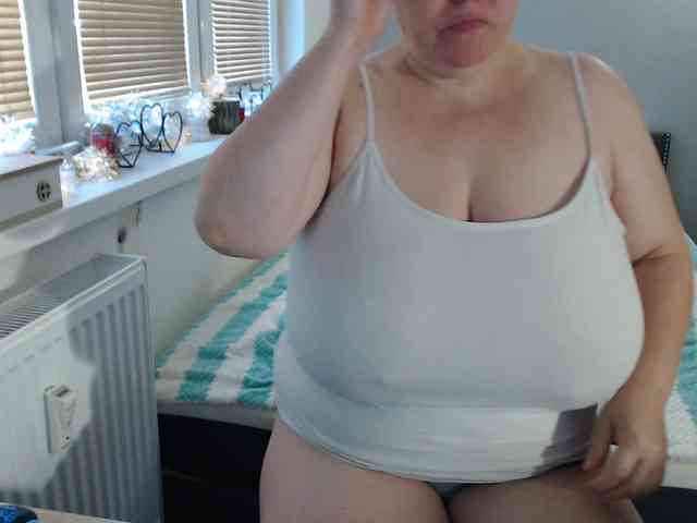 Bessy123 Live Webcam on BongaCams