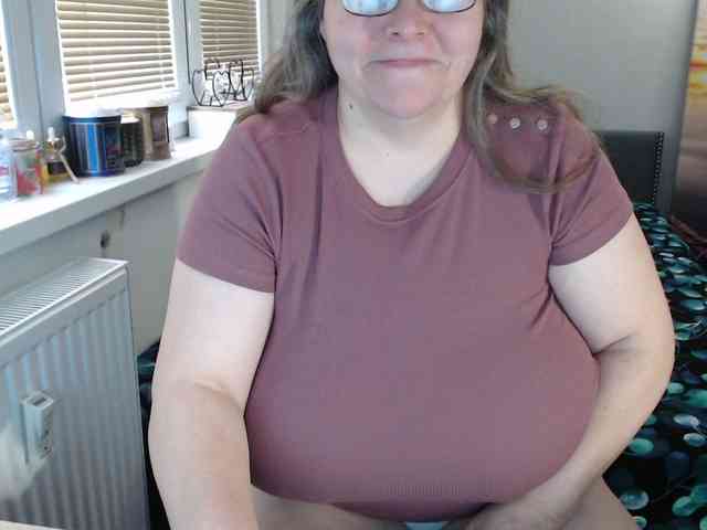 Bessy123 Live Webcam on BongaCams