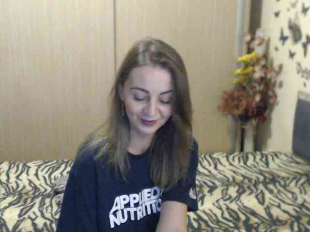 MirabelaSweet webcam