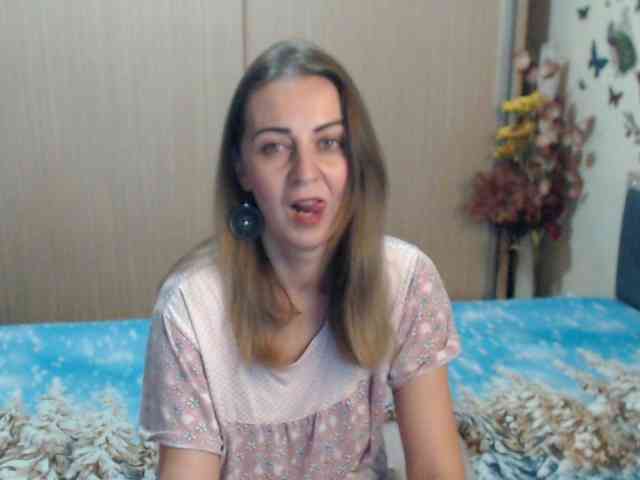 MirabelaSweet webcam