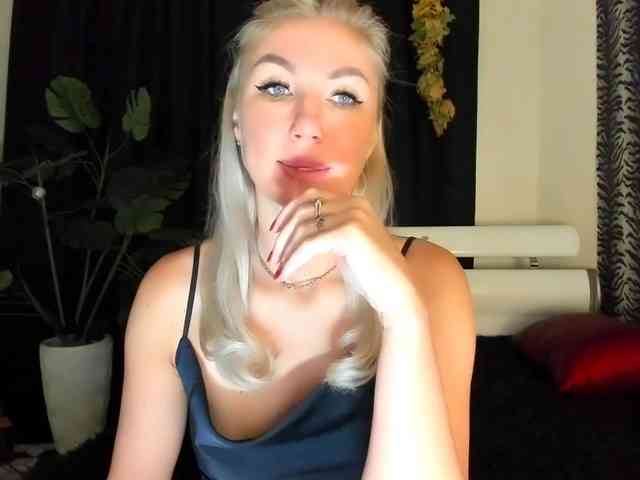 OMG_WTF webcam