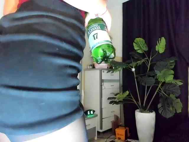 OMG_WTF webcam