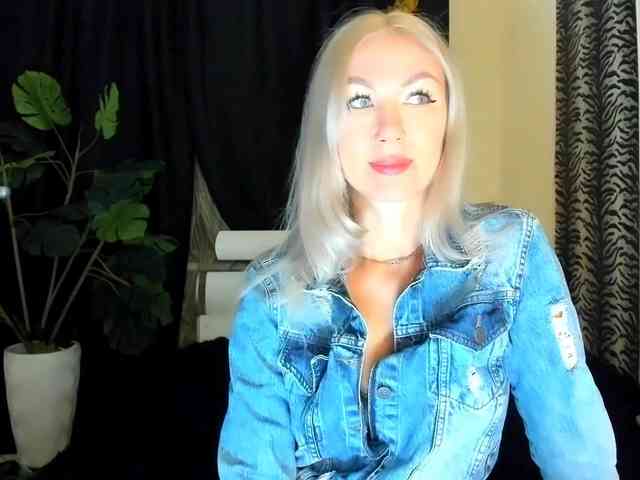 OMG_WTF webcam