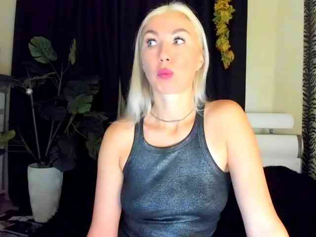 OMG_WTF webcam