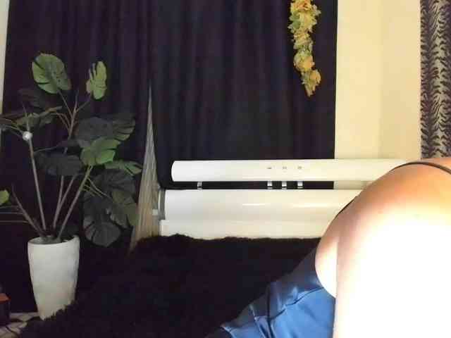 OMG_WTF webcam