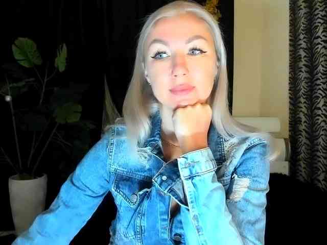 OMG_WTF webcam