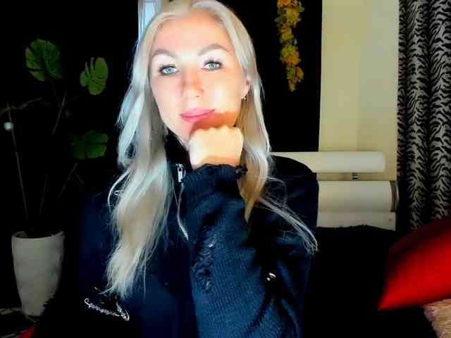 OMG_WTF webcam