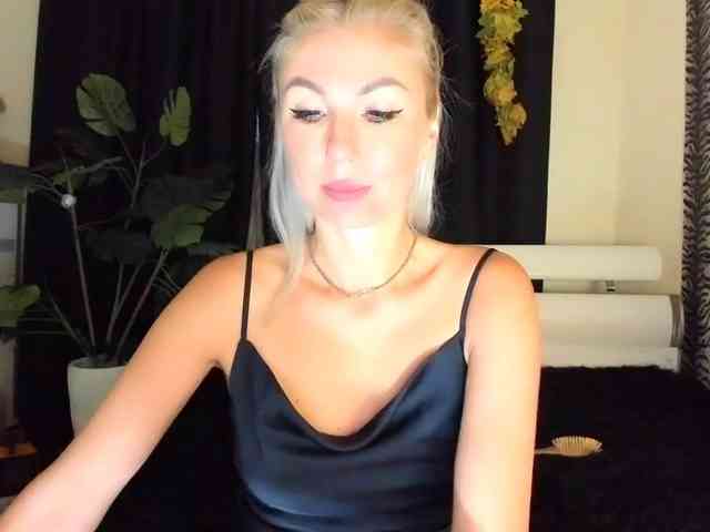OMG_WTF webcam