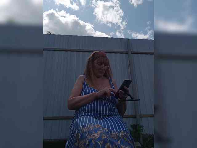 Sonya48 webcam