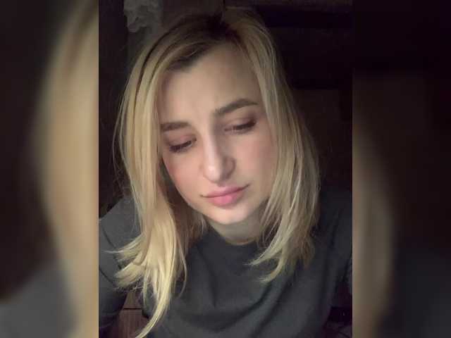 alya555's BongaCams show and profile