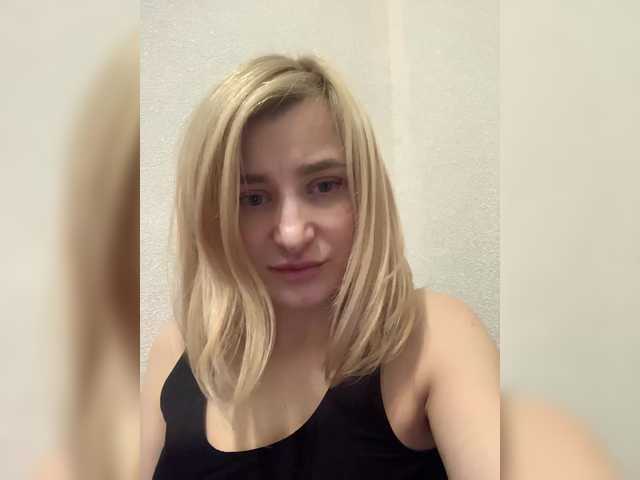 alya555's BongaCams show and profile