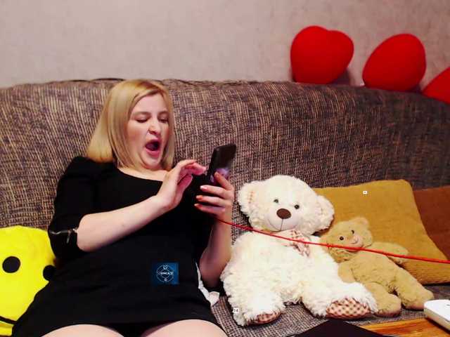 alya555's BongaCams show and profile